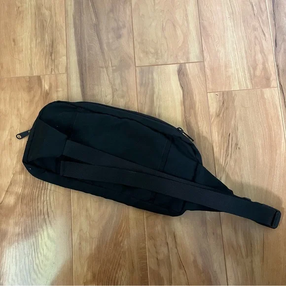 Vintage L.L. Bean Classic Black Waist Bag - Picture 2 of 7